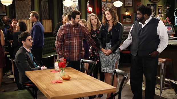 Undateable - Undateable - Staffel 2 Episode 3: Eine Imaginäre Fackel Kommt In Eine Bar